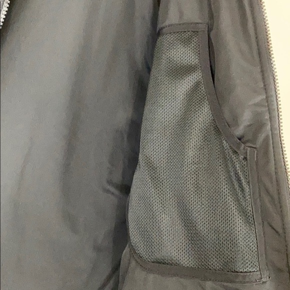 𝅺EDDIE Bauer vest - Picture 6 of 9